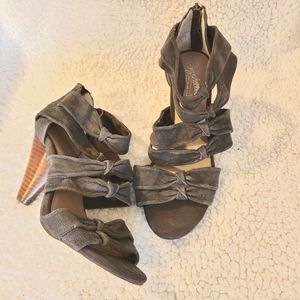 Seychelles gray suede knotted strap heeled sandals